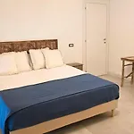 Casa Manfredi Bed and Breakfast 4*