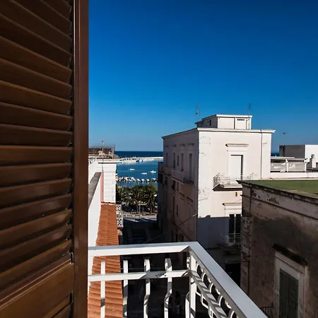 Casa Manfredi Bed & Breakfast 4*