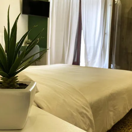 Casa Manfredi - Manfredi Homes&villas Bed and Breakfast 2*