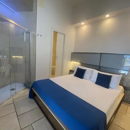 Casa Manfredi - Manfredi Homes&villas Bed & Breakfast 2*